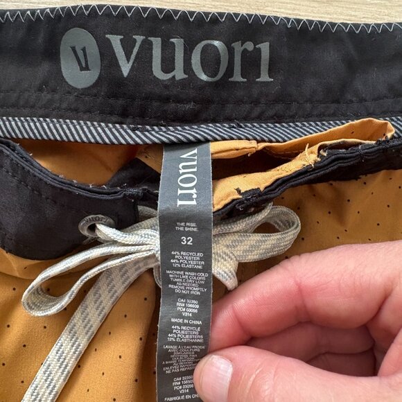 Vuori Cruise Boardshort Men's 32 Gold Black Dot Beach Summer Comfort Athleisure - Picture 5 of 8